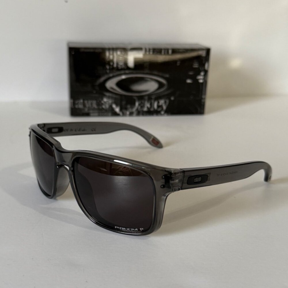 Oakley Holbrook Smoke Gray Frame 9102  Prizm Polarized Black
